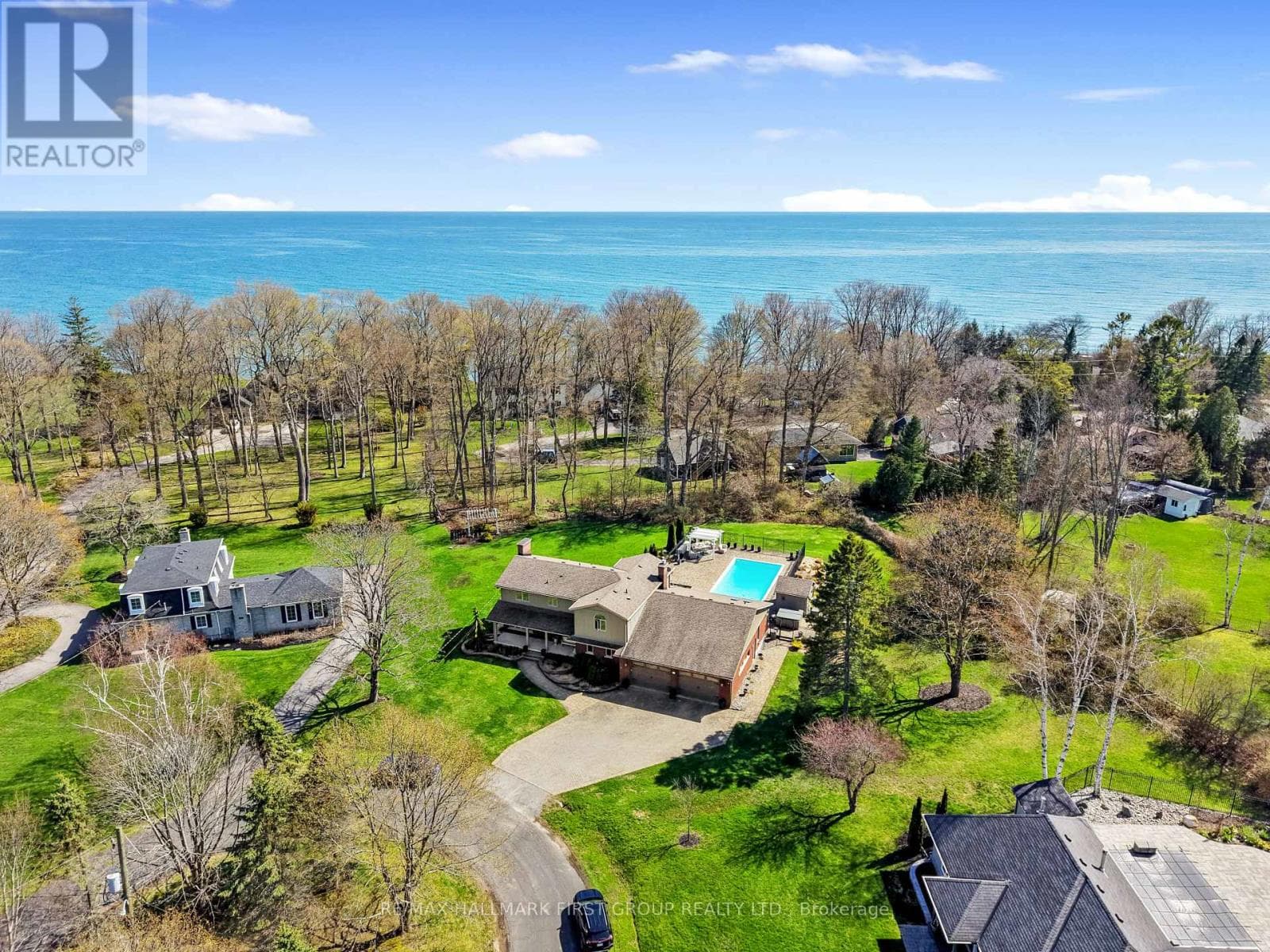 3 HAMILTON COURT in