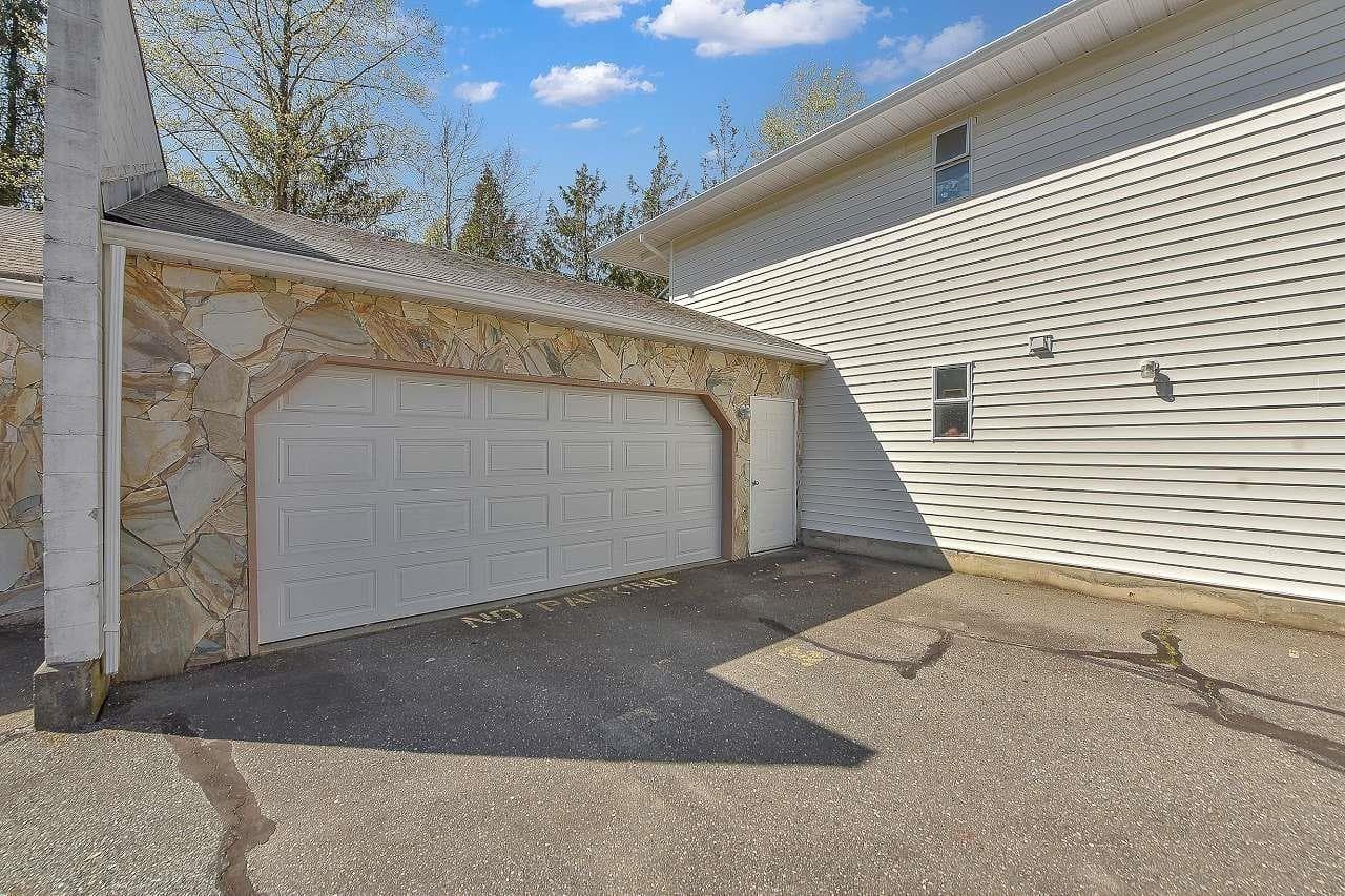 204 7156 121 STREET in Strawberry Hill