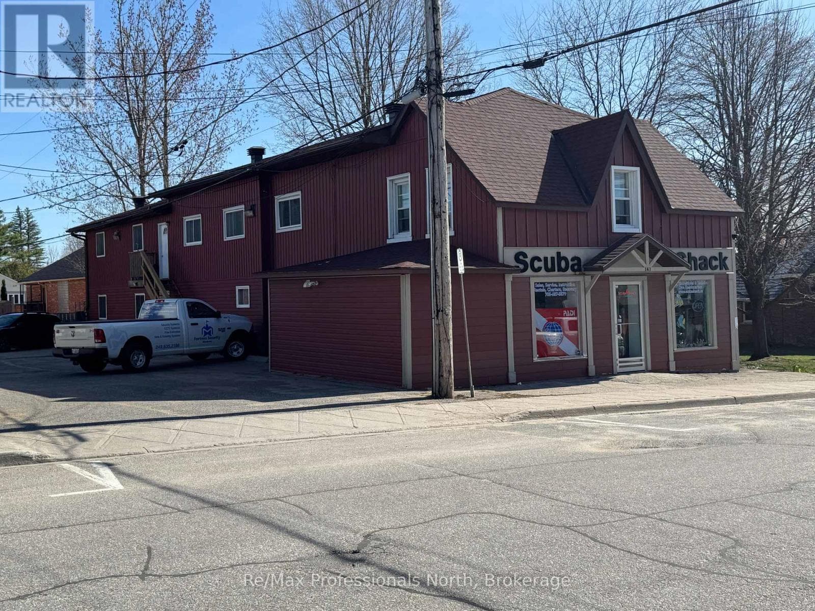 141 HOTCHKISS STREET in