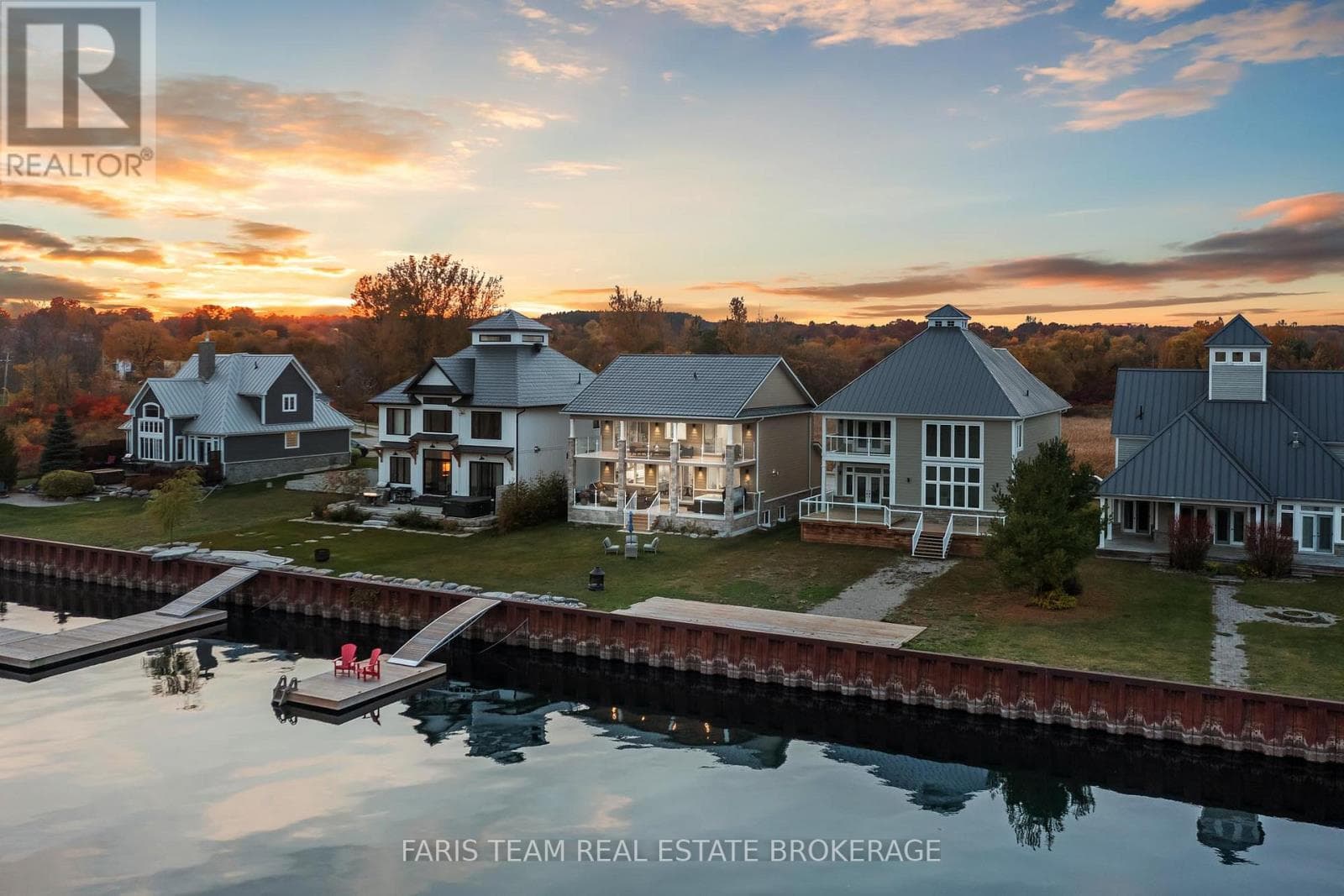 7 DOCK LANE in