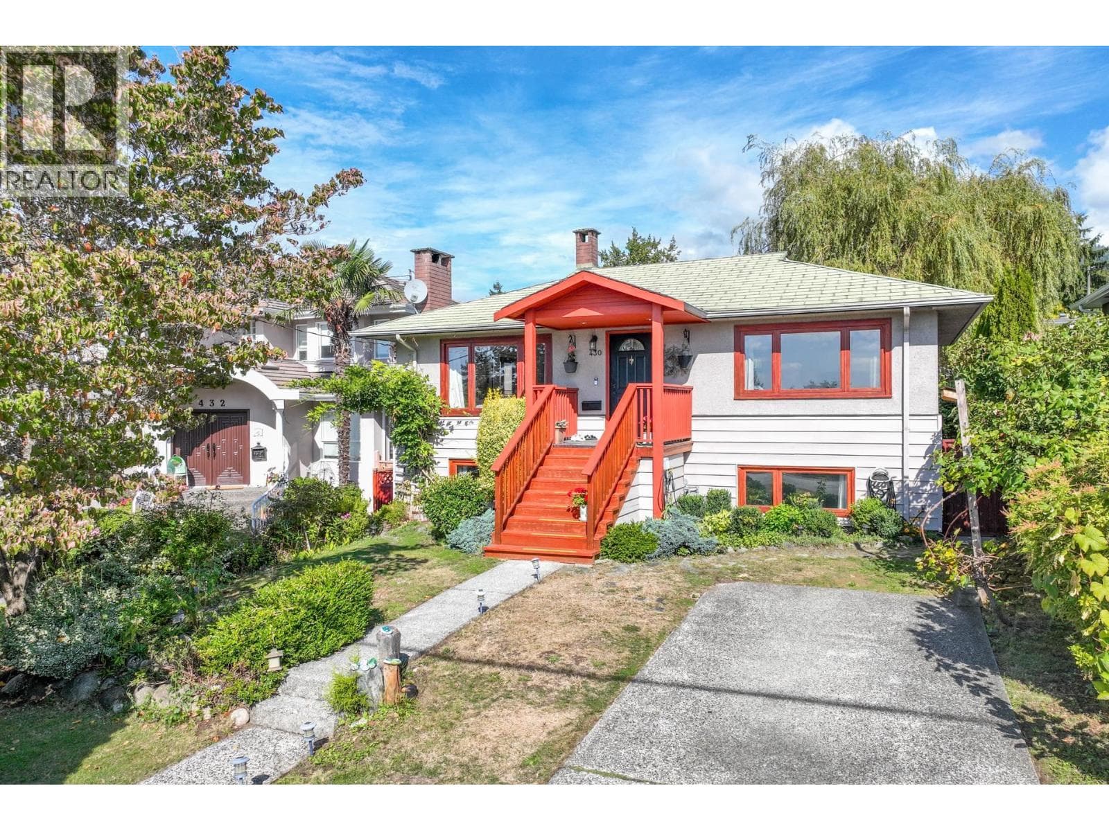430 W KINGS ROAD in North Lonsdale Delbrook