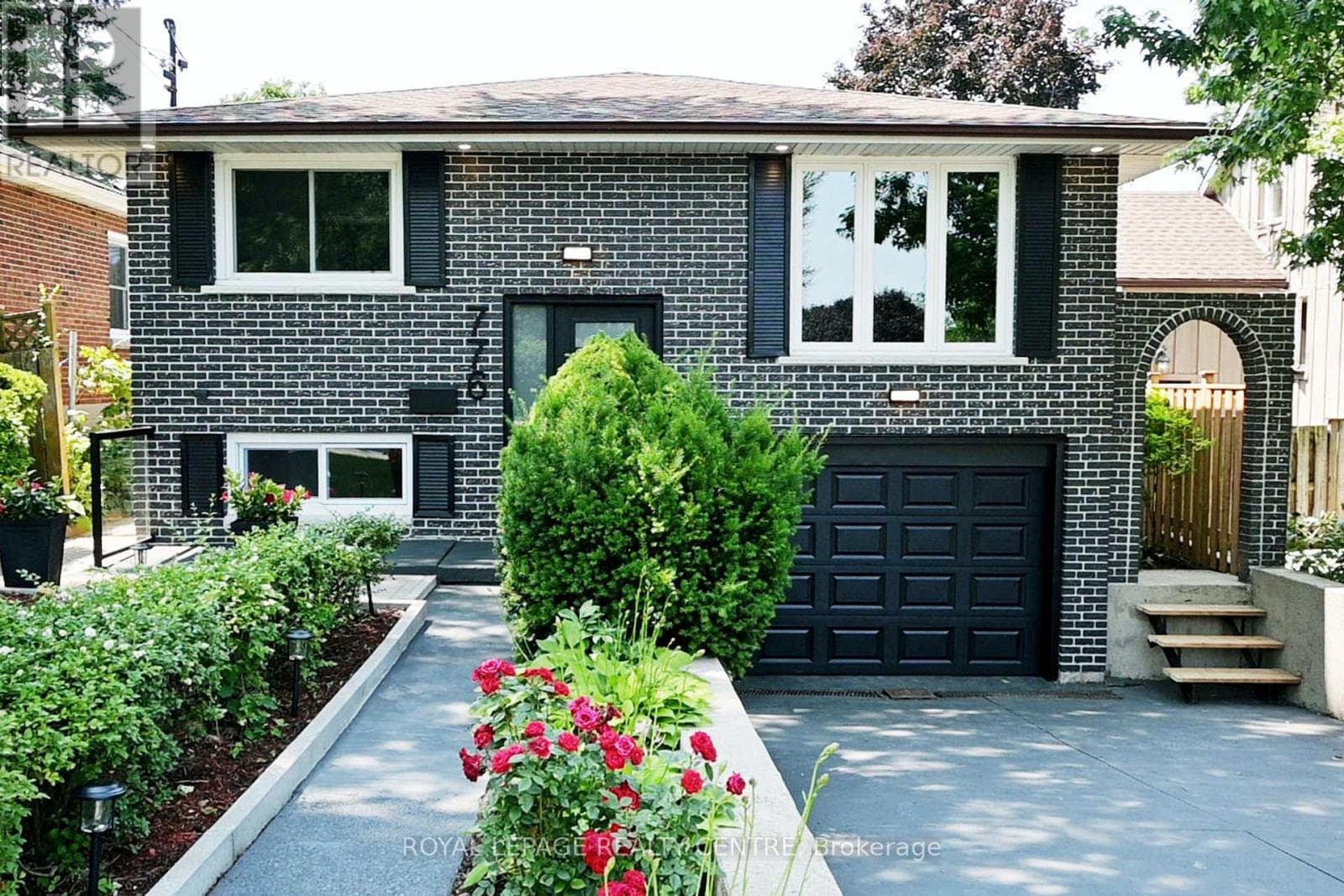 776 GARTH STREET in Westcliffe East