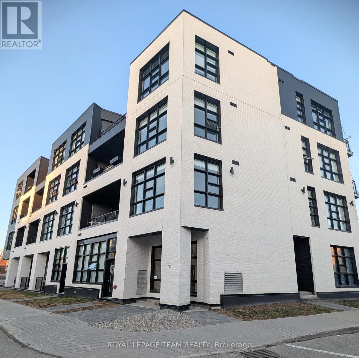 304 - 101 PINHEY STREET in HINTONBURG-MECHANICSVILLE