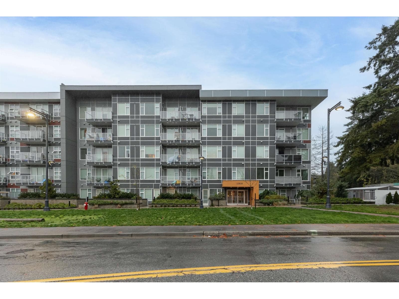406 10838 WHALLEY BOULEVARD in Whalley