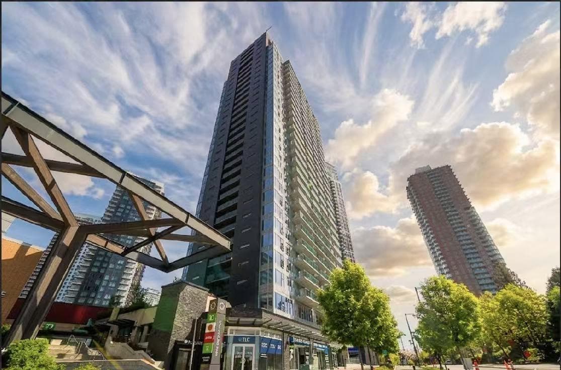 1905 13655 FRASER HIGHWAY in Whalley