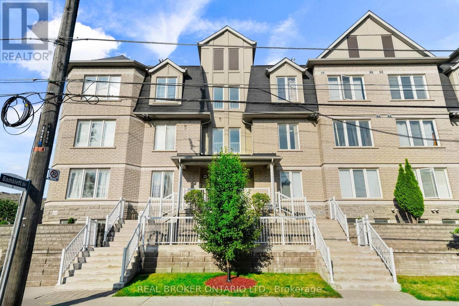 27 - 649E WARDEN AVENUE in Clairlea-Birchmount