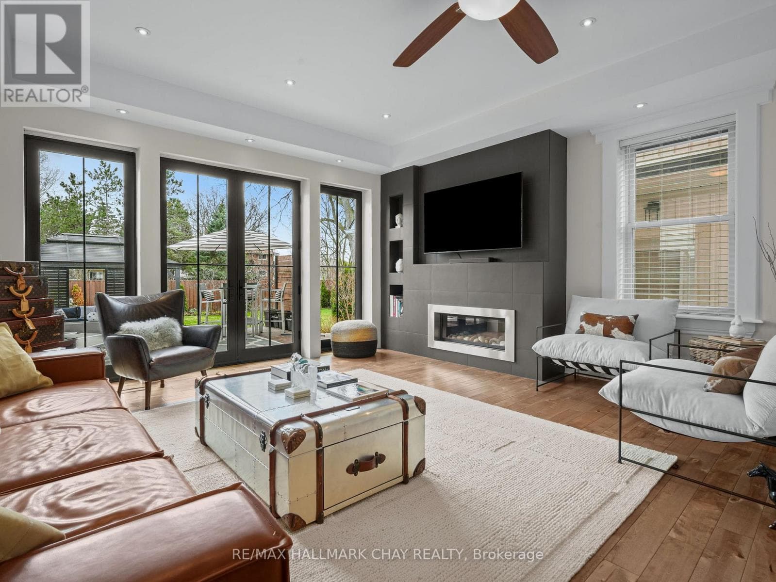 97 NELSON STREET W in