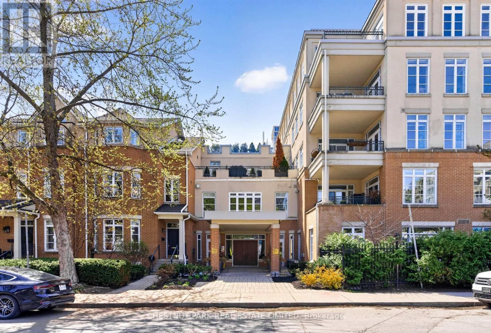 203 - 21 SHAFTESBURY AVENUE in Rosedale-Moore Park