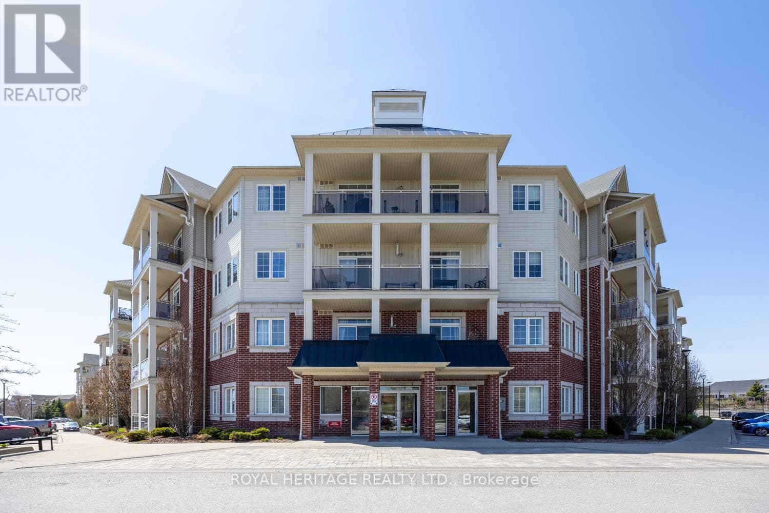 220 - 80 ASPEN SPRINGS DRIVE in Westvale
