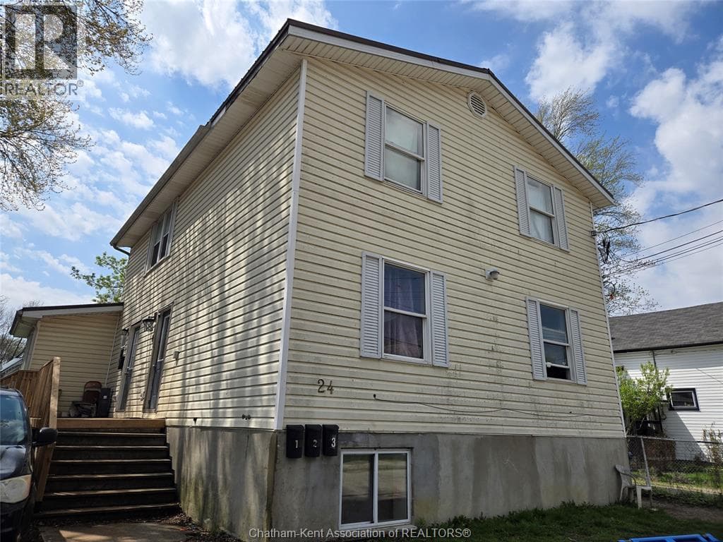 24 FOSTER STREET in