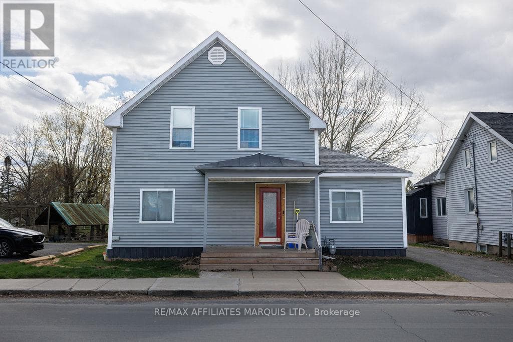 136 MAIN STREET S in