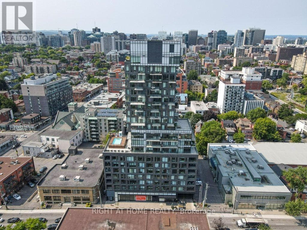 705 - 203 CATHERINE STREET in CENTRETOWN
