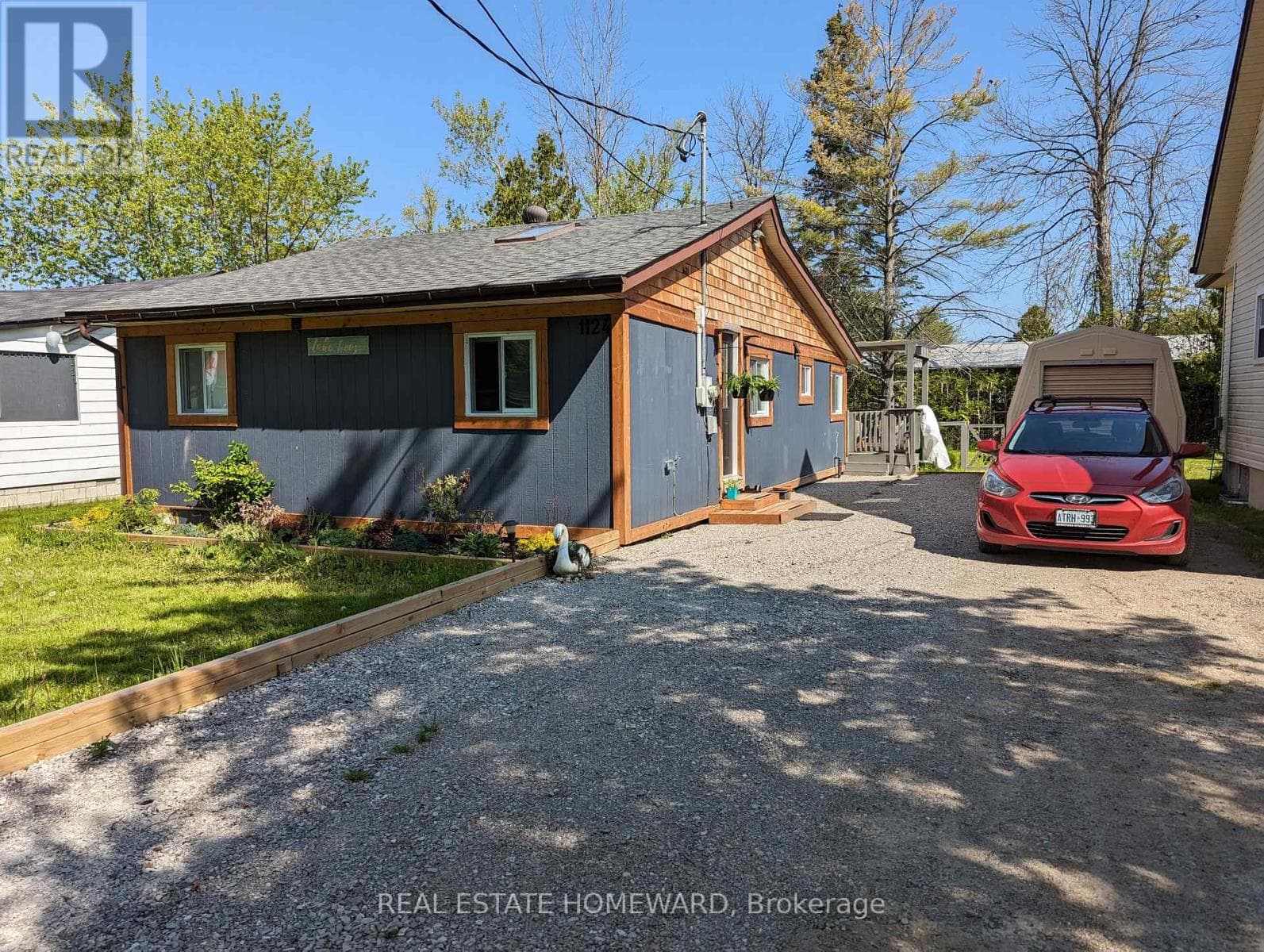 1124 STONEY POINT ROAD in