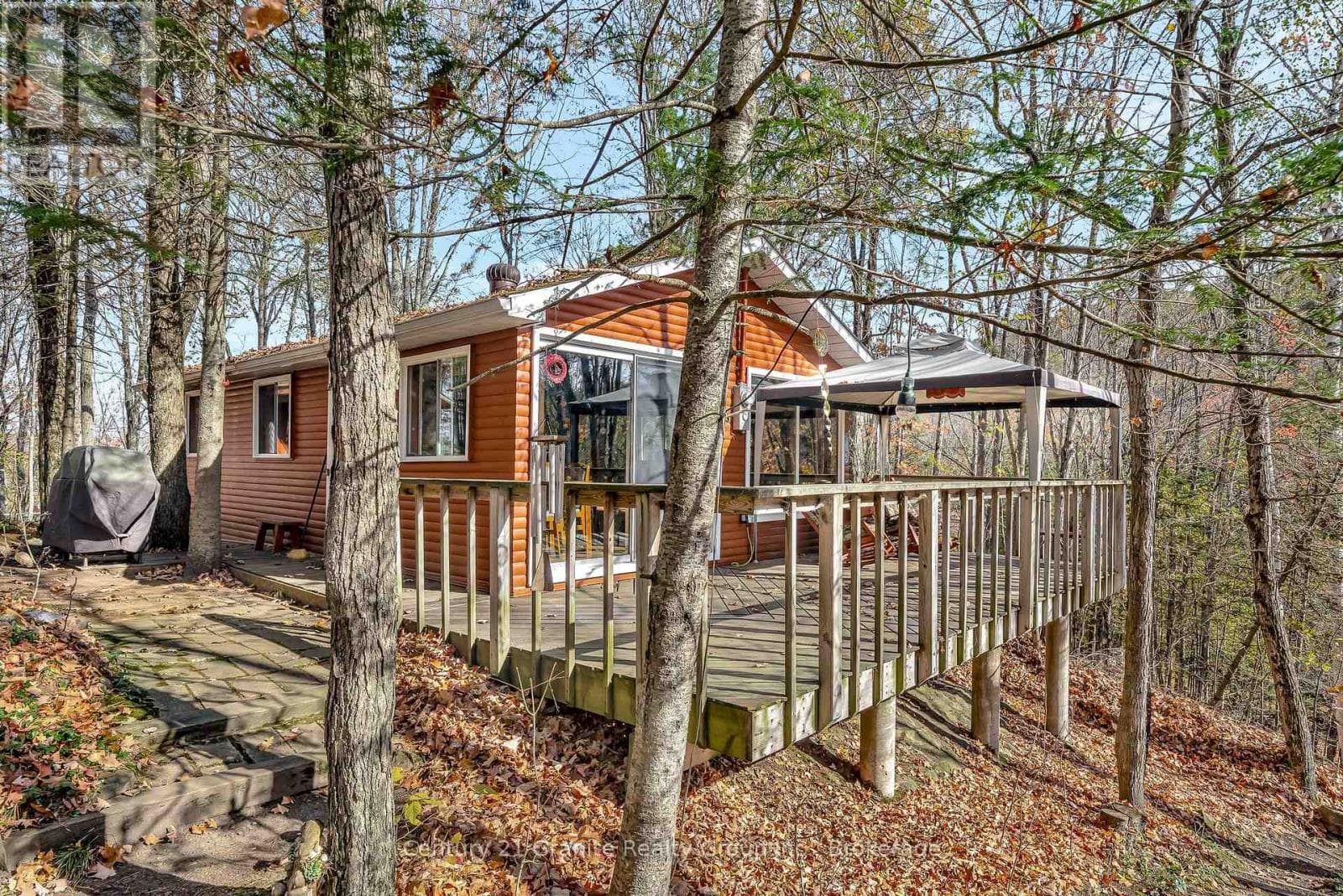 1081 CINNAMON LANE in