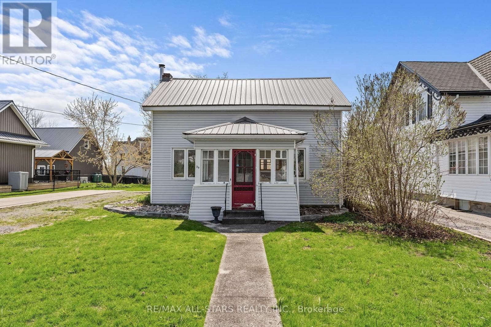 39 FRANCIS STREET W in Lindsay