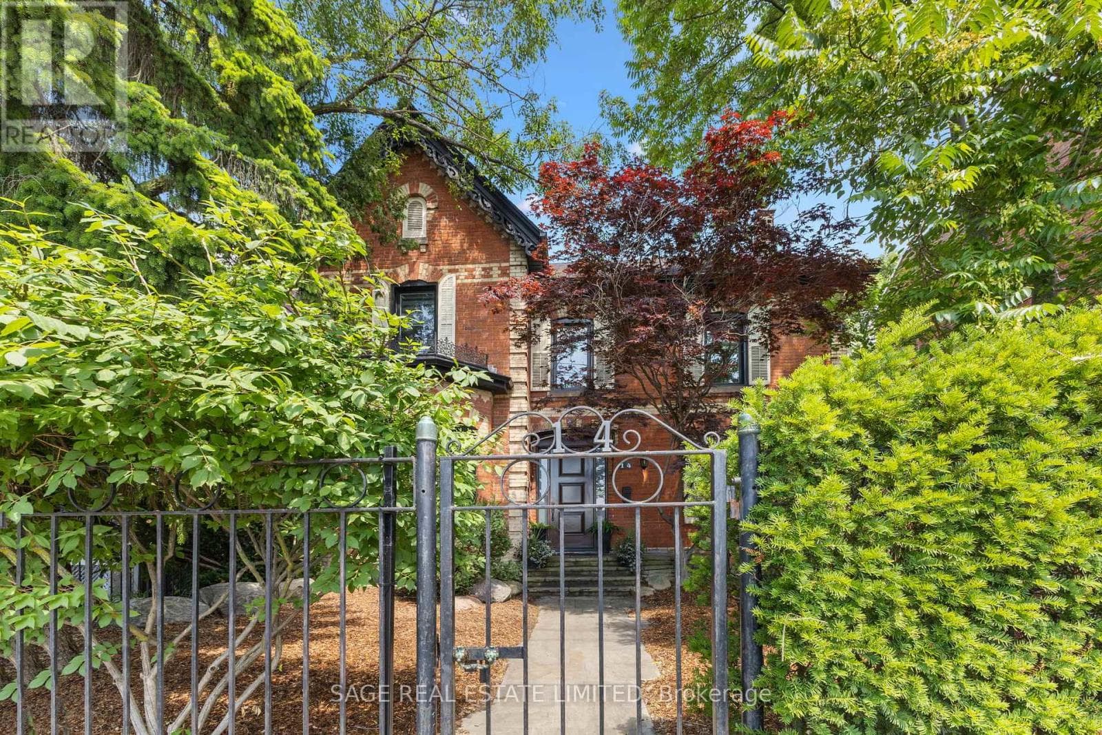 14 HALTON STREET in Trinity-Bellwoods