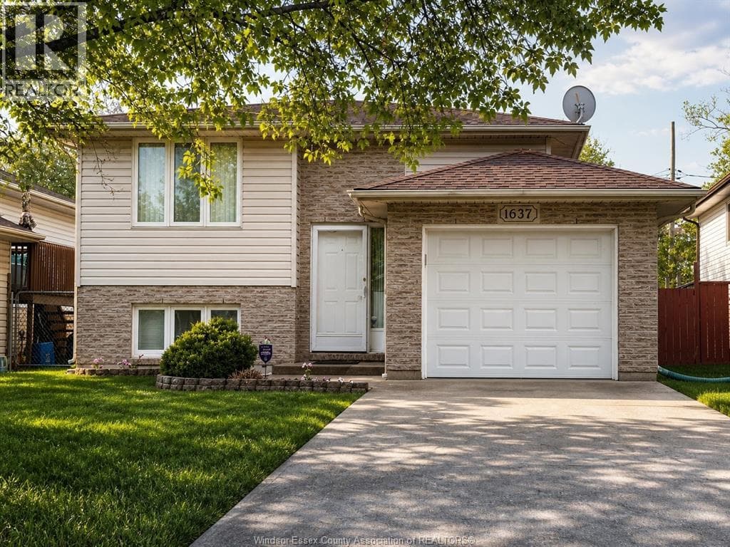 1637 ST. CLAIR AVENUE in South Cameron