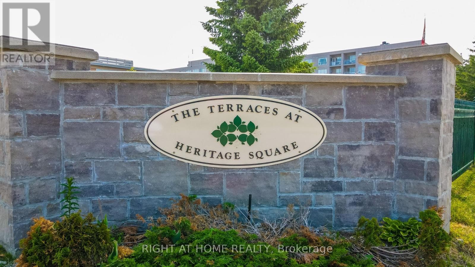 410 - 90 DEAN AVENUE in