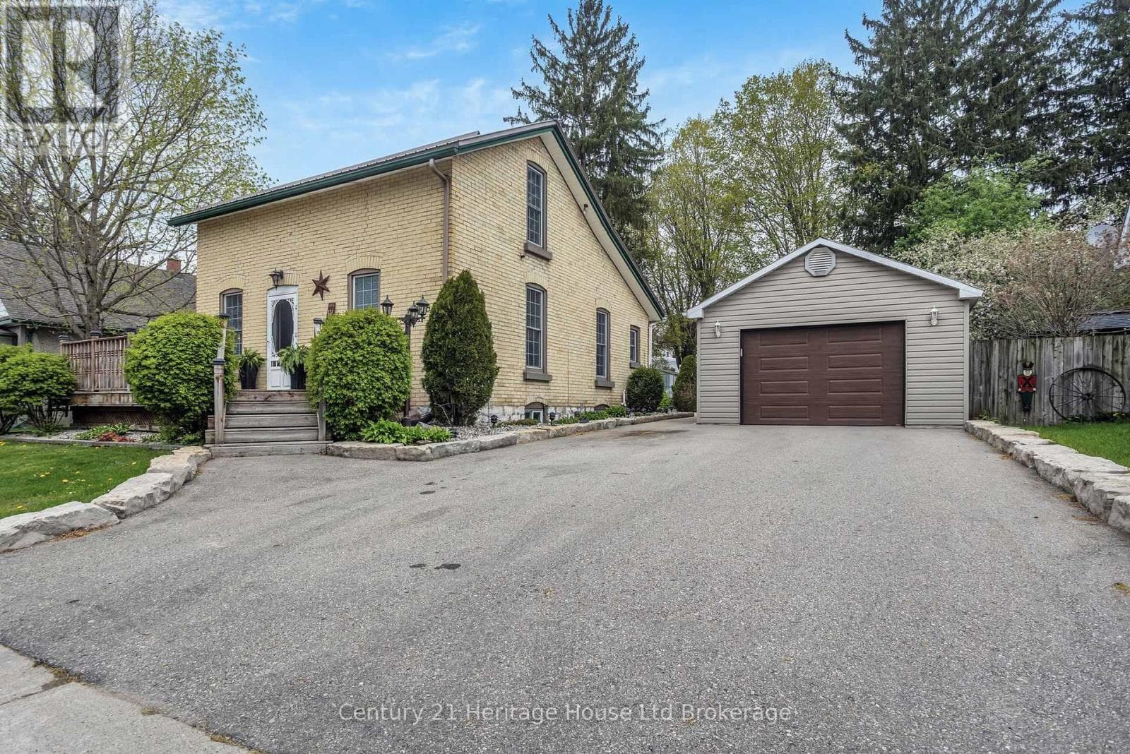 165 CANTERBURY STREET in