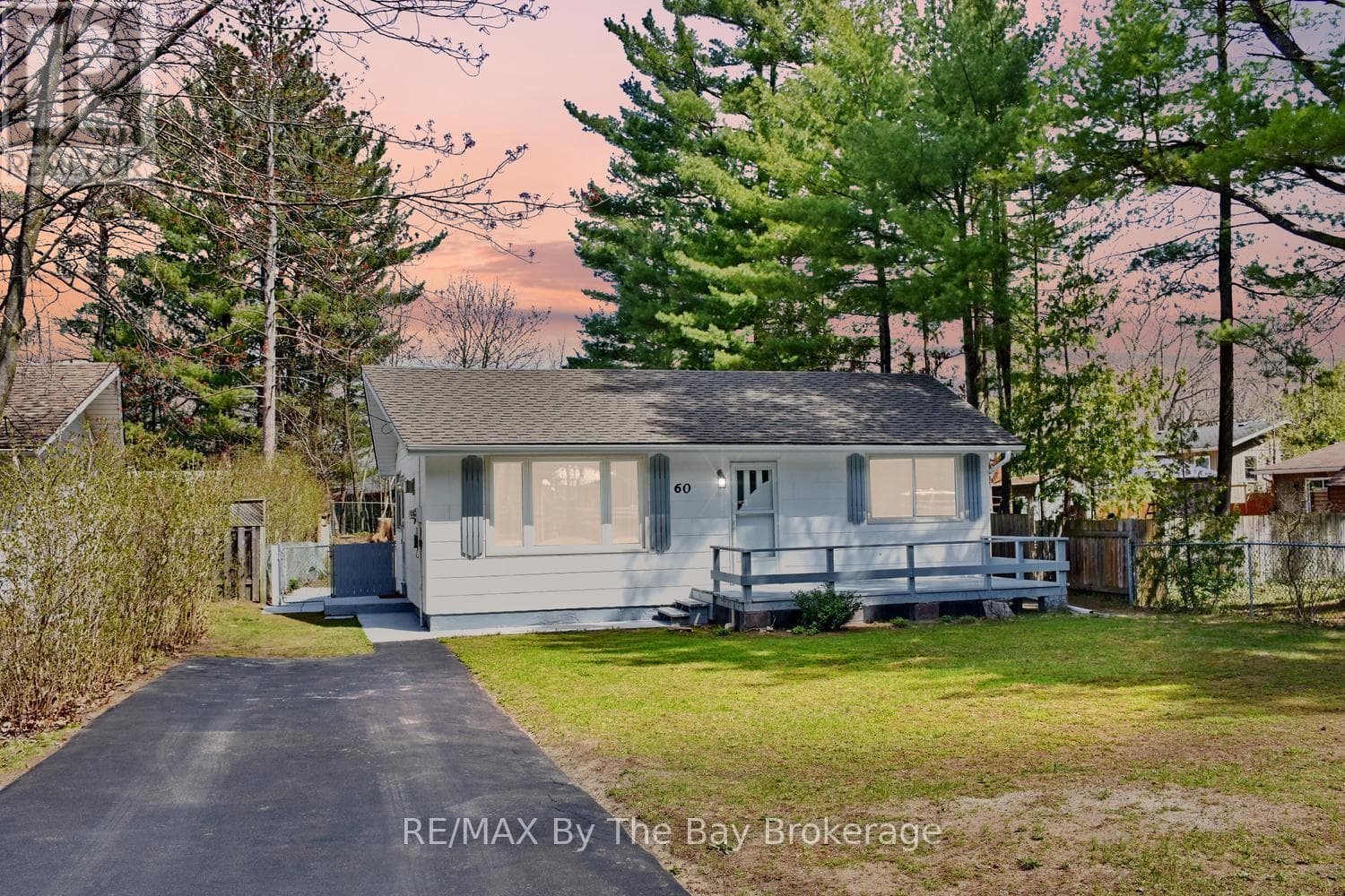 60 SUNNIDALE RIVER ROAD in