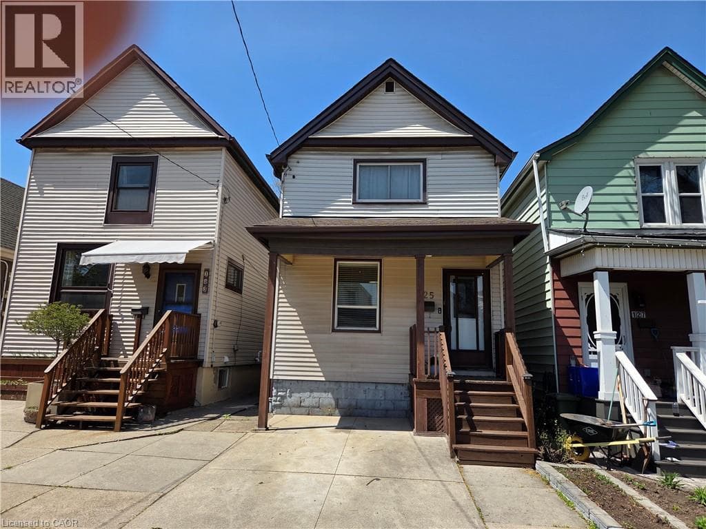 125 CAVELL AVENUE in Crown Point West