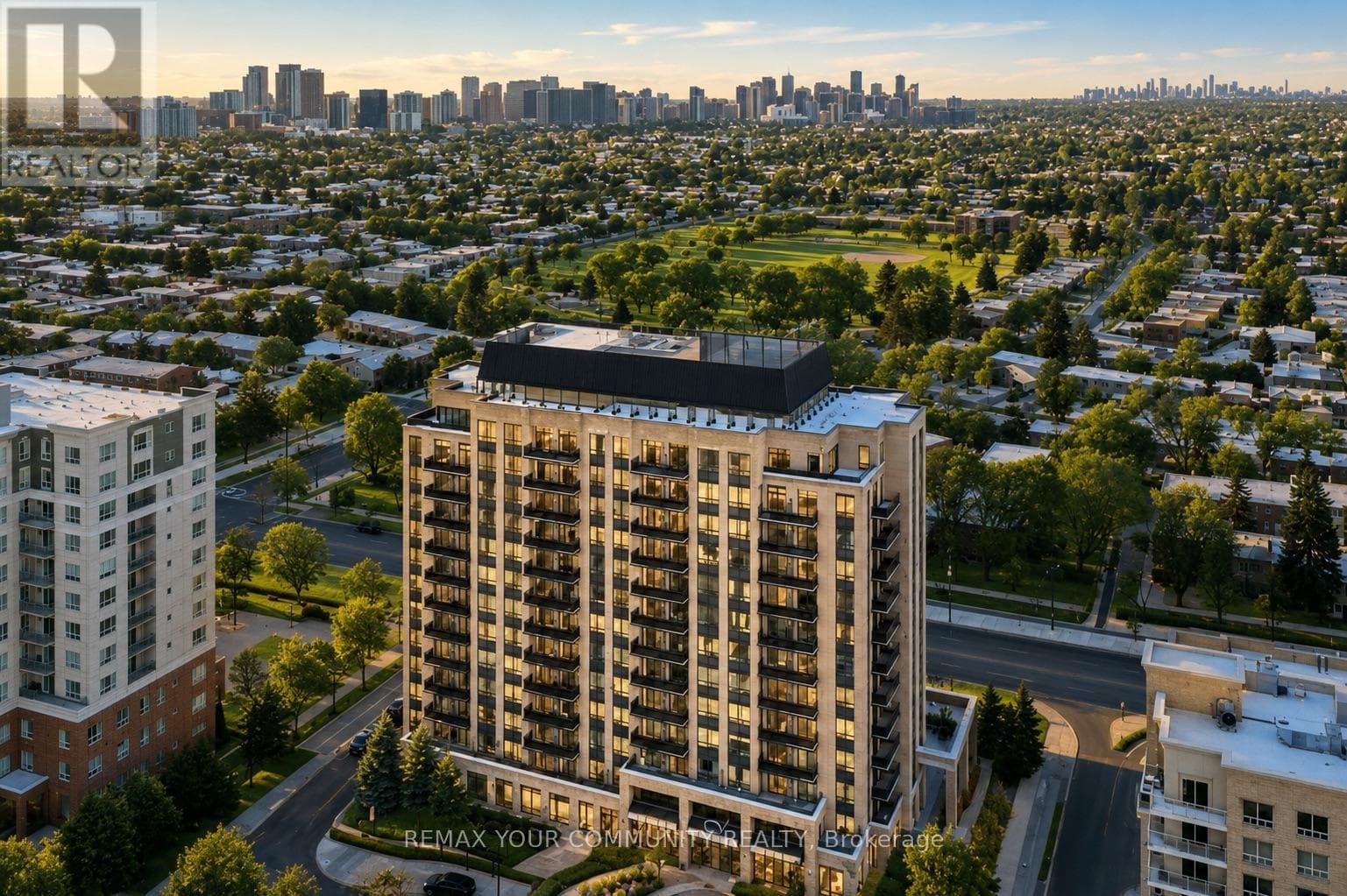 1009 - 520 STEELES AVENUE W in Concord-Vaughan