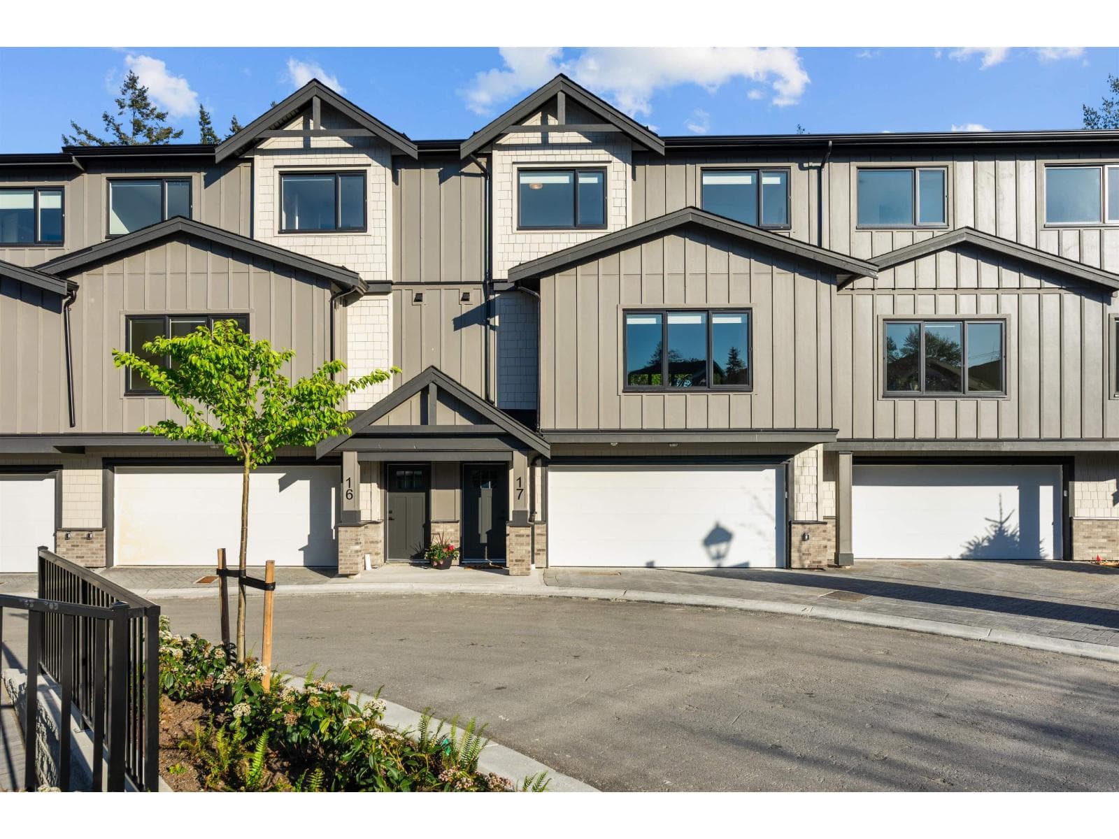 16 6828 208A STREET in Milner