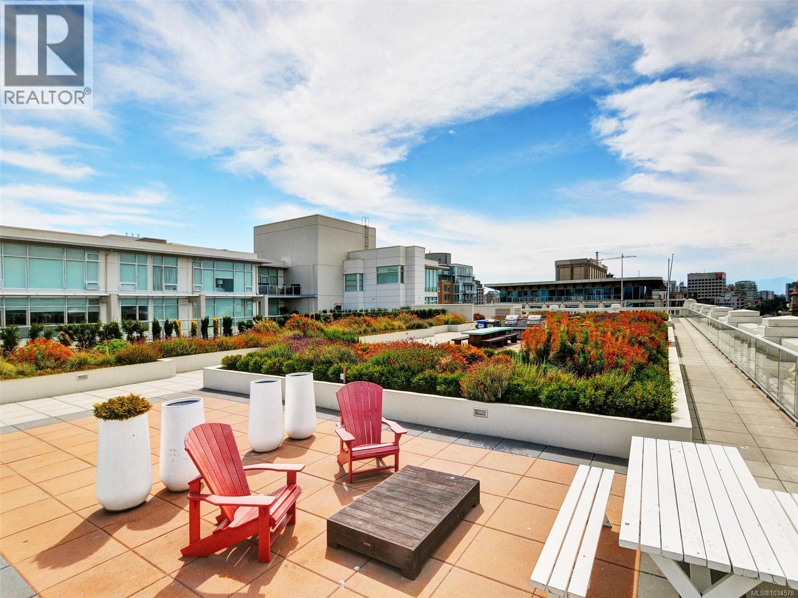 425 770 Fisgard St in Downtown