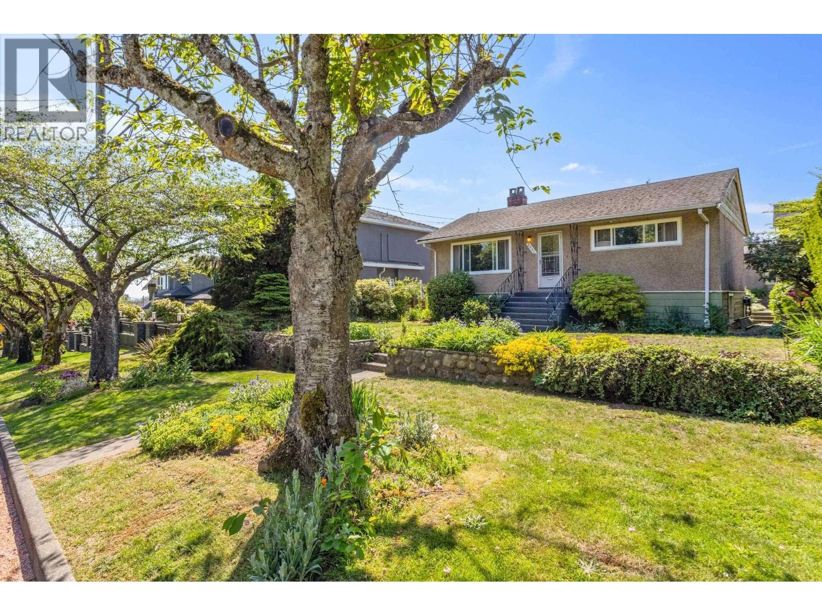 7851 JOFFRE AVENUE in