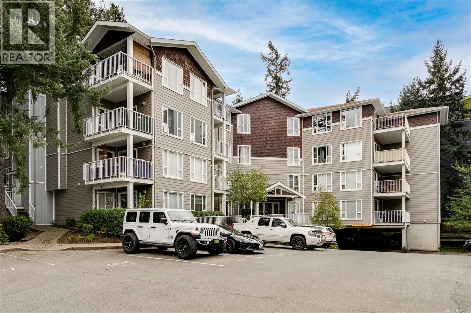 206 893 Hockley Ave in Station-Centennial Park