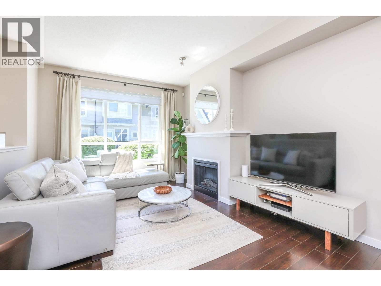 32 9133 SILLS AVENUE in City Centre