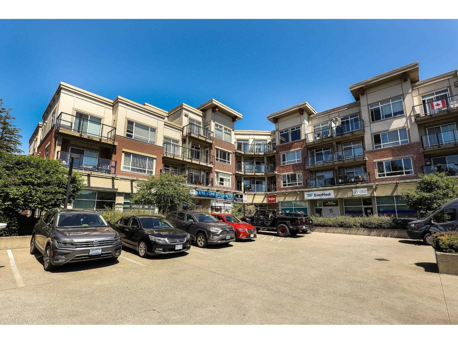 211 7511 120 STREET in Sunshine Hills