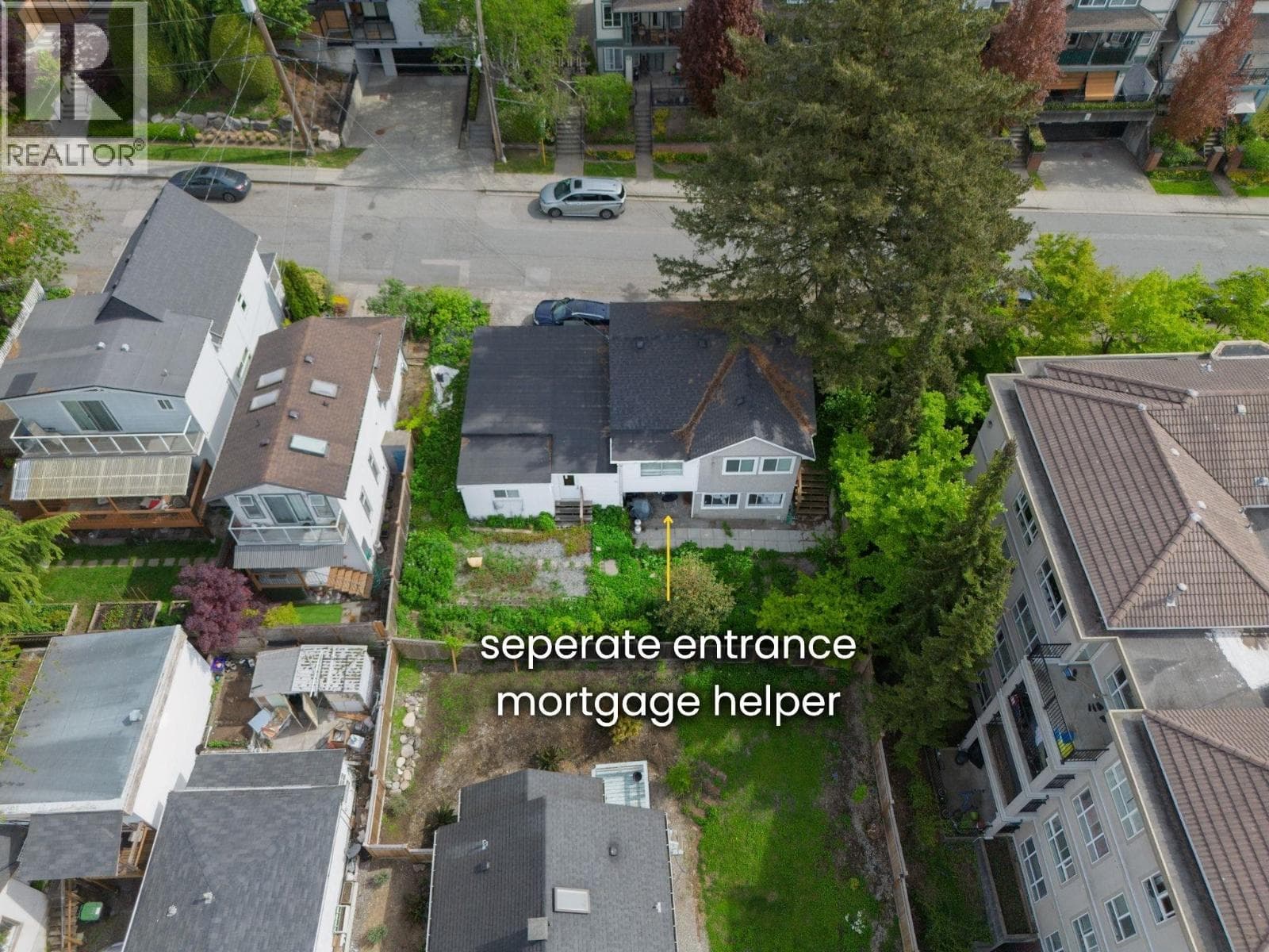 212 MOWAT STREET in