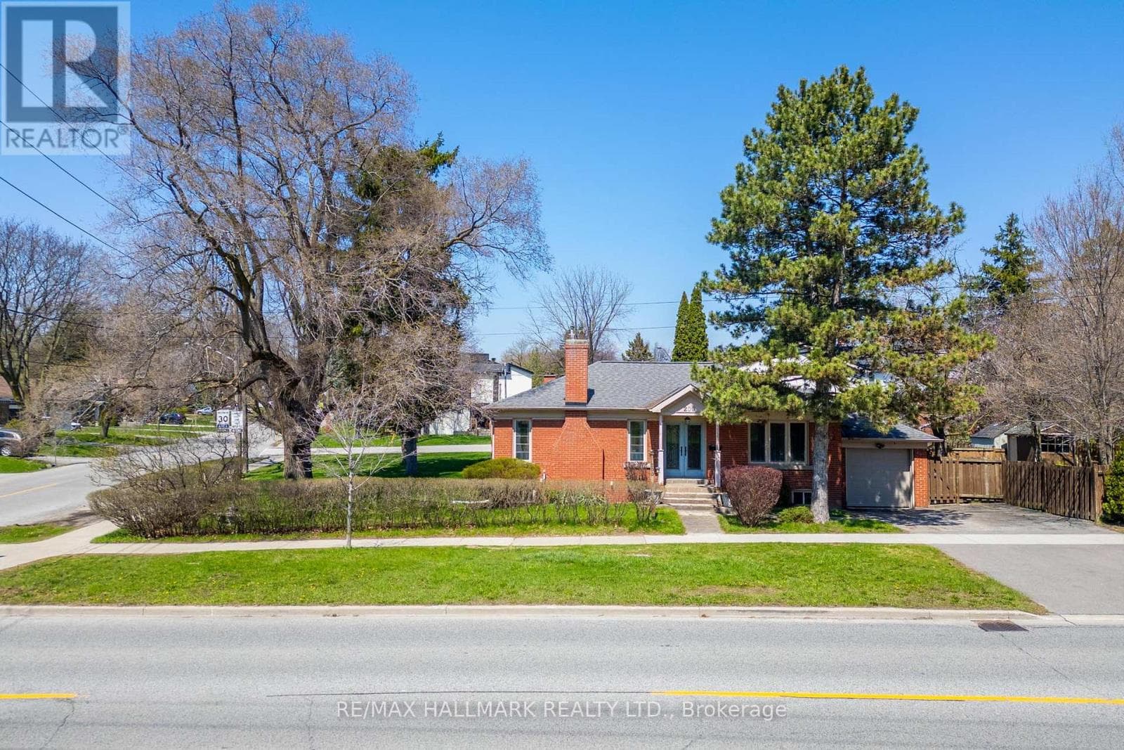 200 BERRY ROAD in Stonegate-Queensway