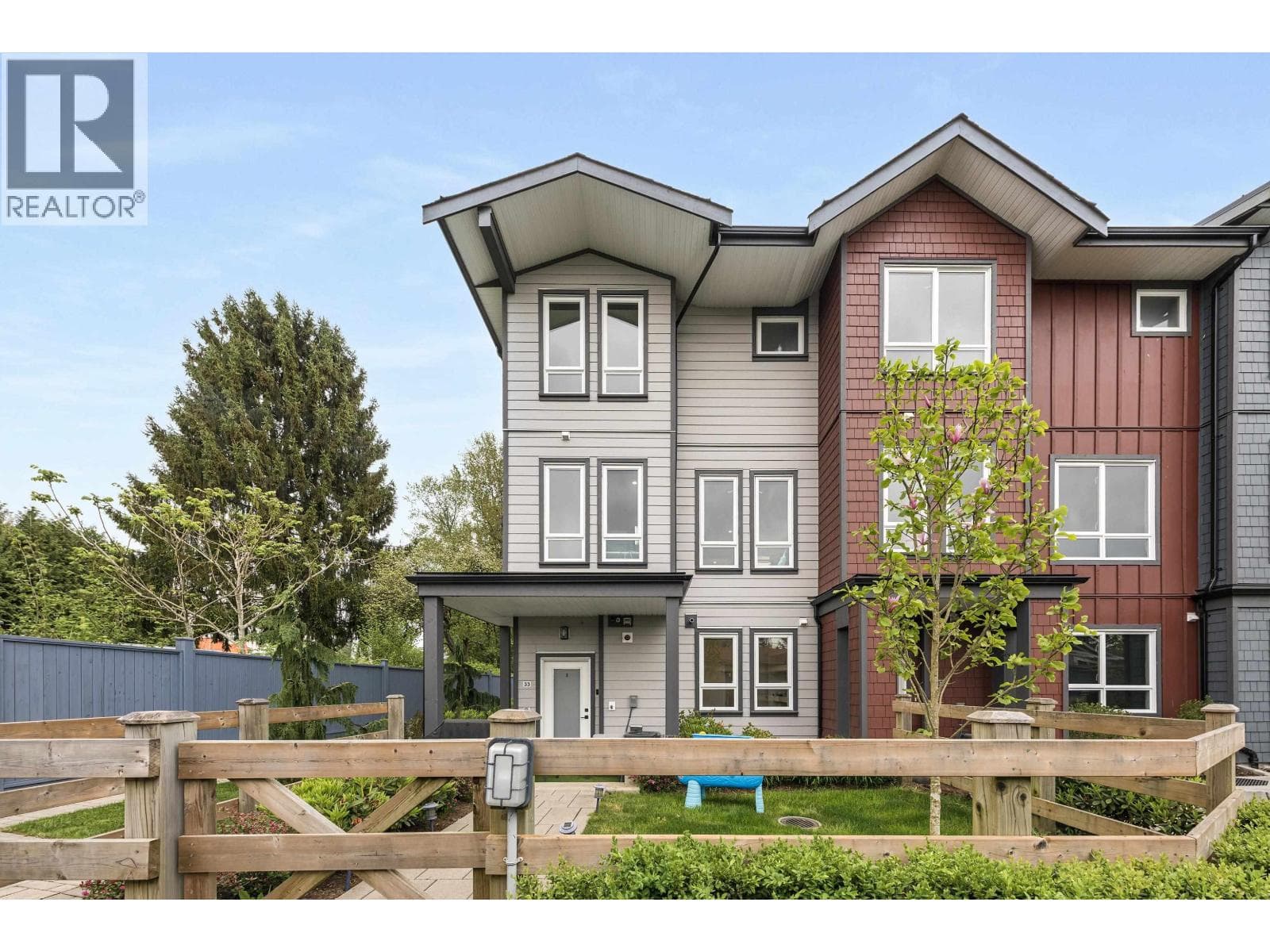 33 11851 232 STREET in Port Haney