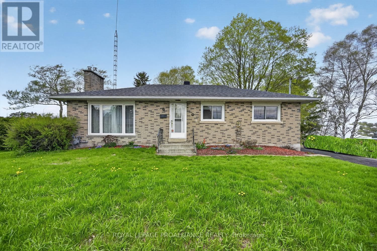 6 ROBERT ROAD in