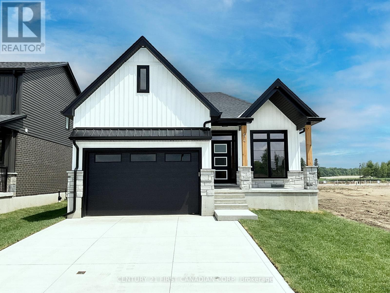 7 POSTMA CRESCENT in