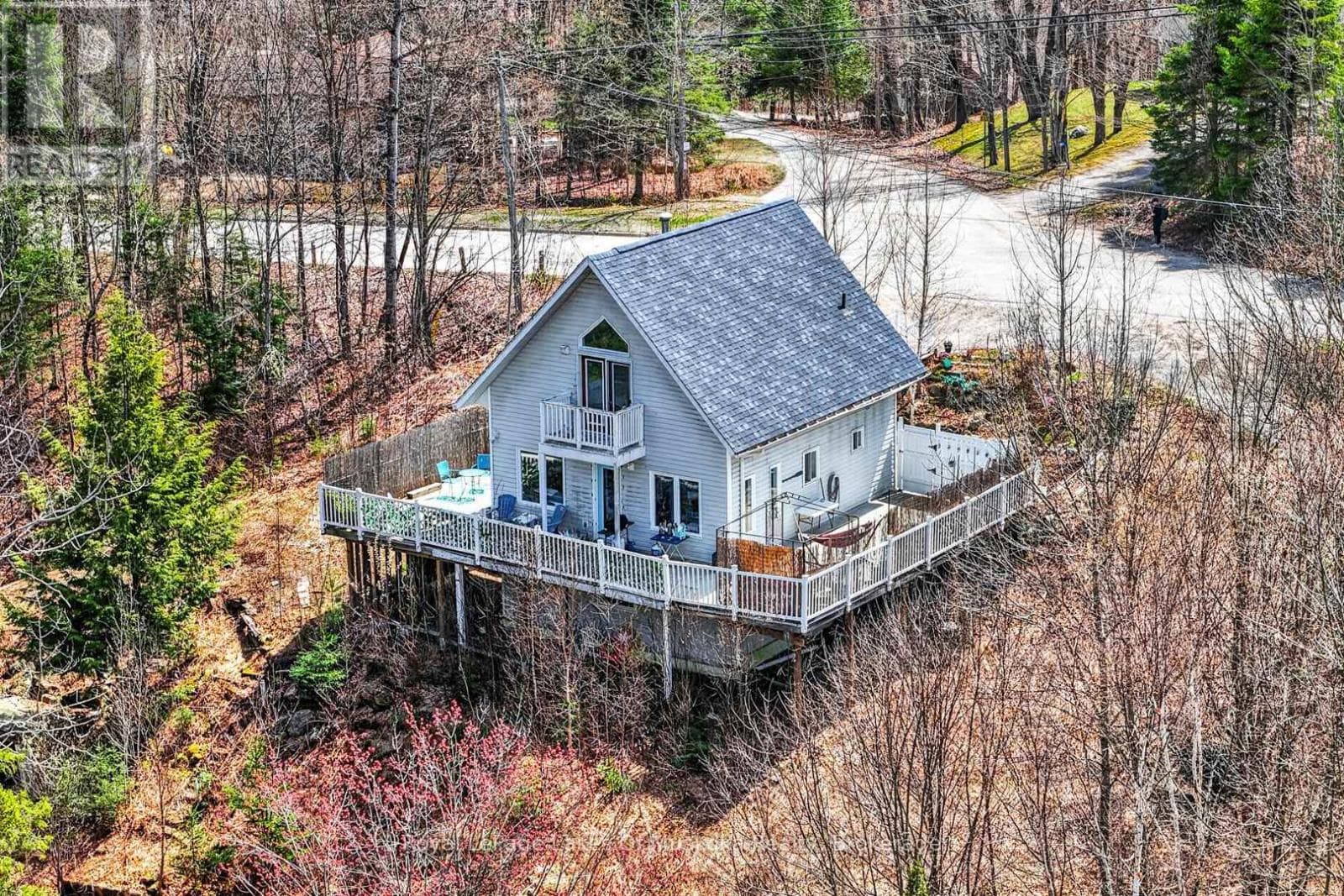 1616 SKYLINE DRIVE in