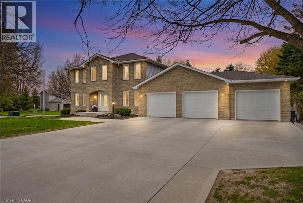 15 DANUBE DRIVE in Woolwich Rural North