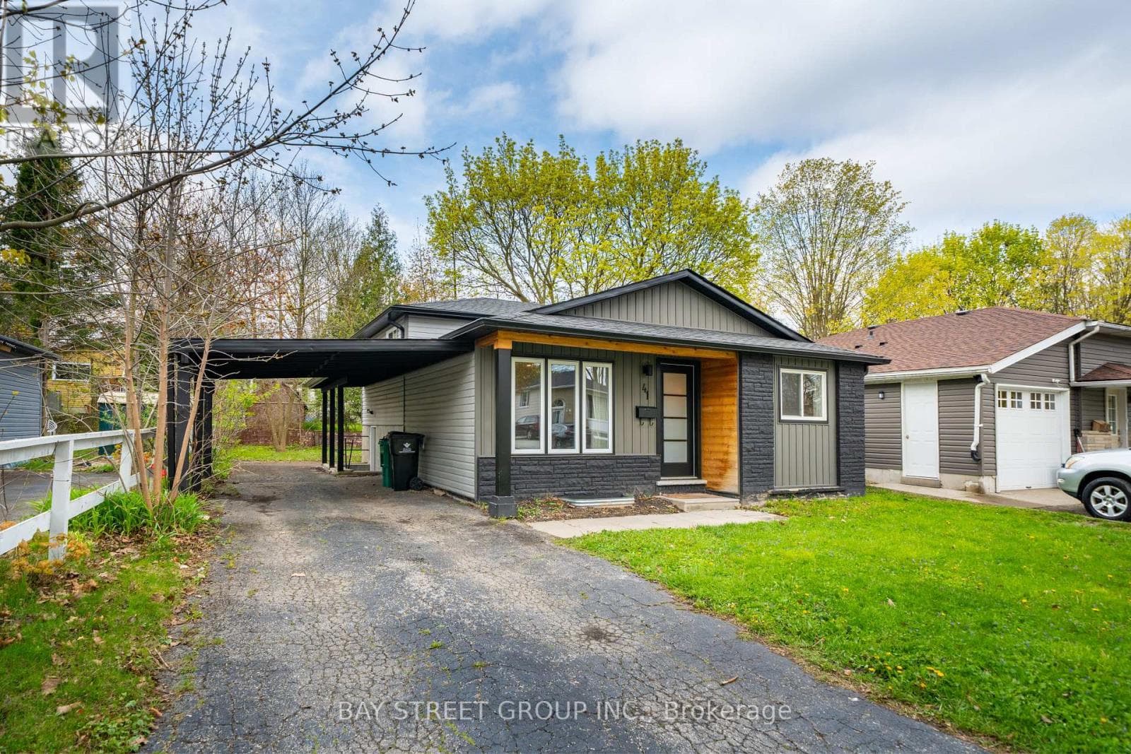41 HELENE CRESCENT in Beechwood