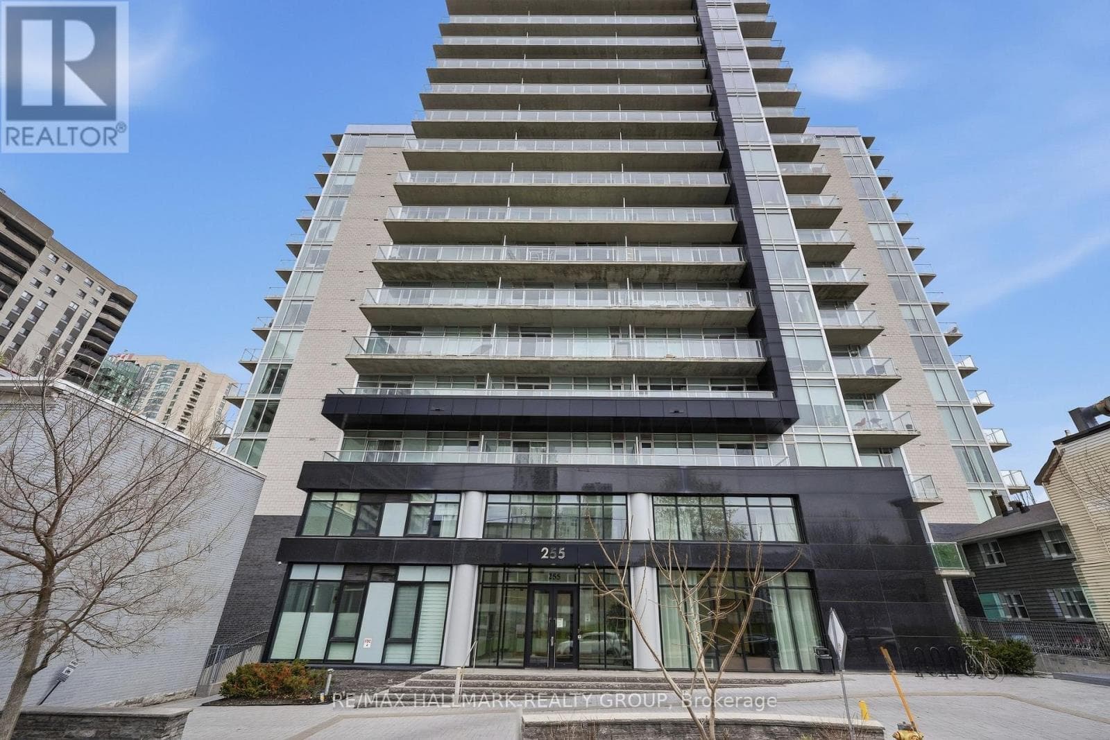 106 - 255 BAY STREET in CENTRETOWN