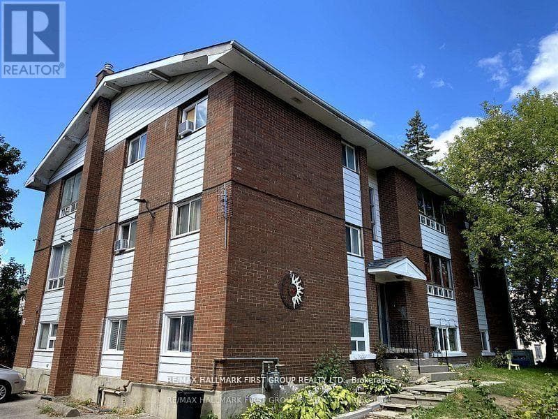 11 FAIRBANKS STREET in CENTRAL