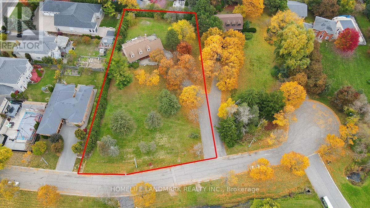 99 BURNDEAN COURT in Richmond Hill North West
