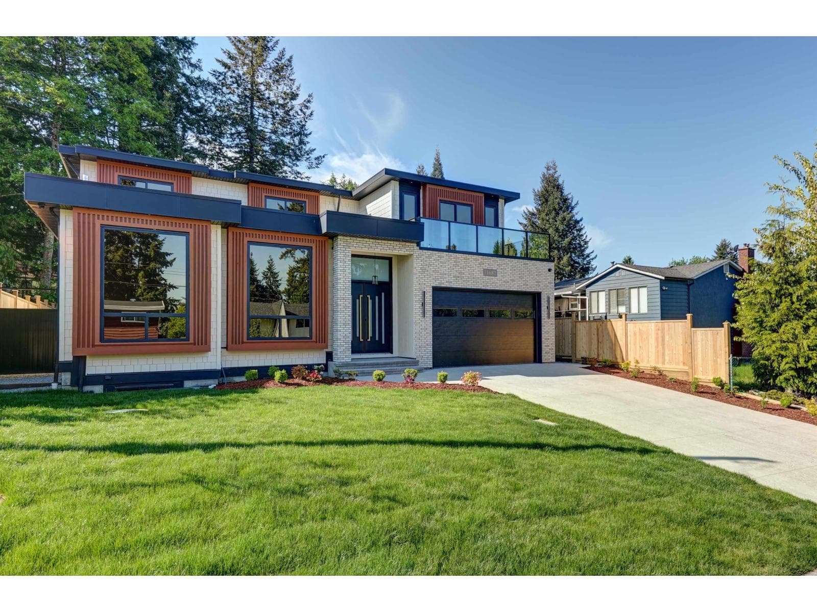11682 71A AVENUE in Sunshine Hills