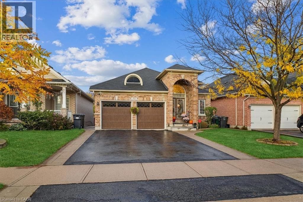 52 MISTYCREEK CRESCENT in FLETCHERS MEADOW NORTH