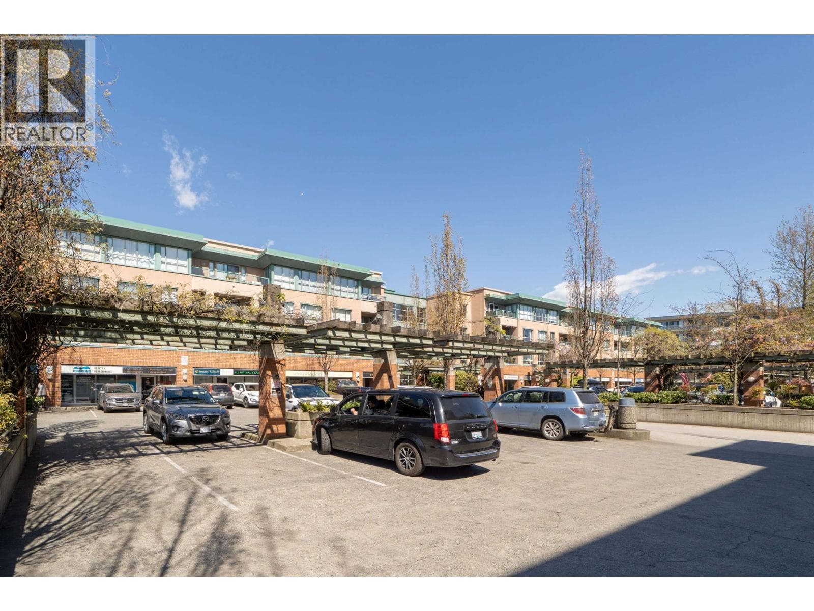 207 223 MOUNTAIN HIGHWAY in Lower Lynn