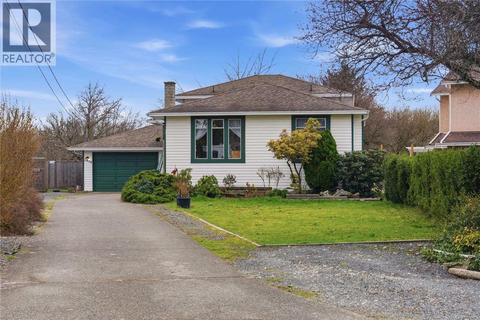 2829 Pickford Rd in