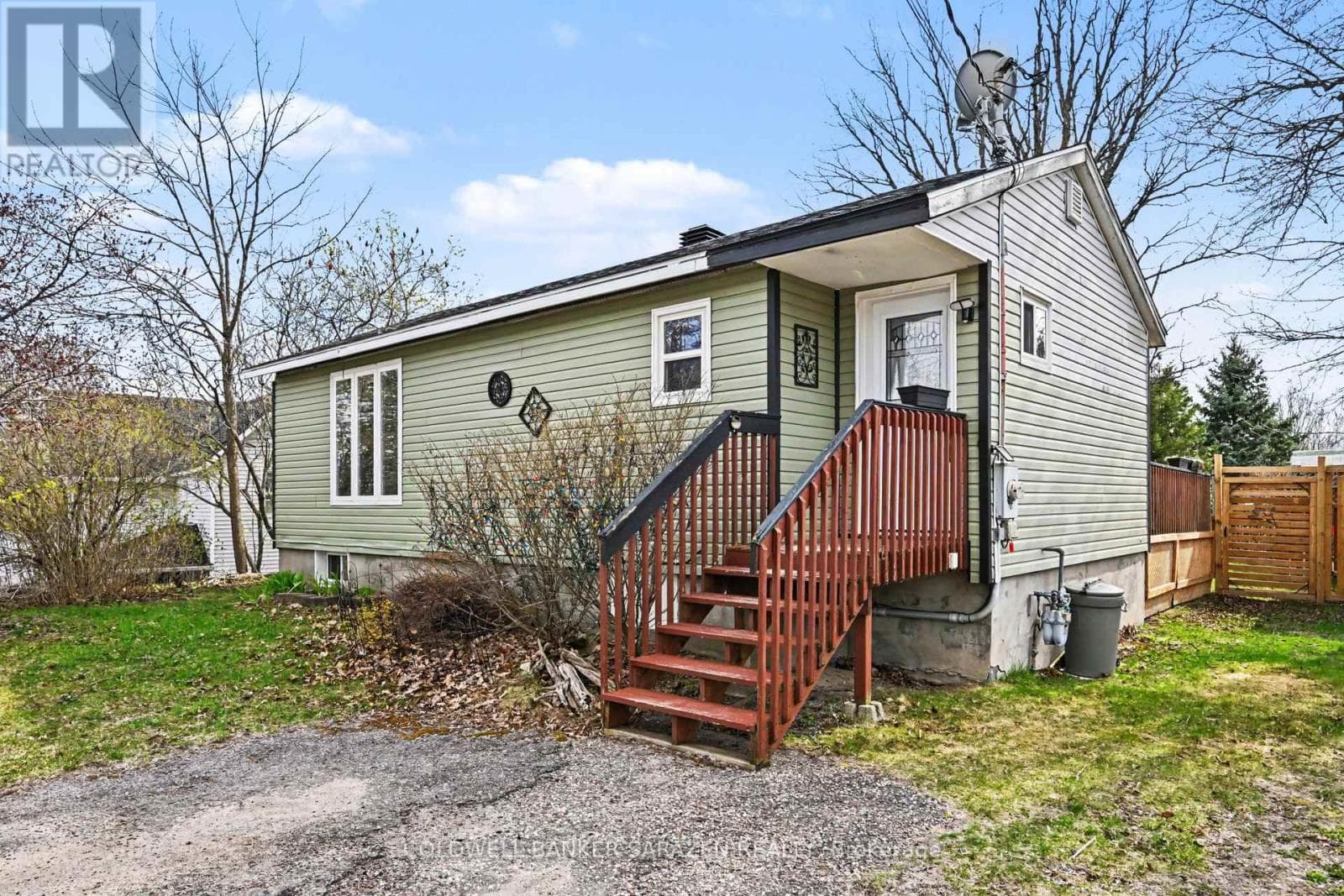 32 PHILLIPS STREET in
