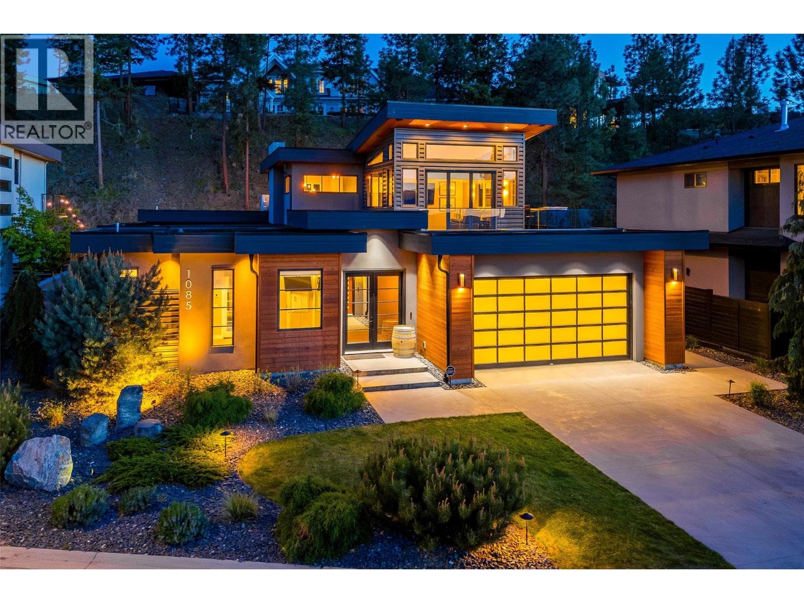 1085 WESTPOINT DRIVE in North Mission - Crawford