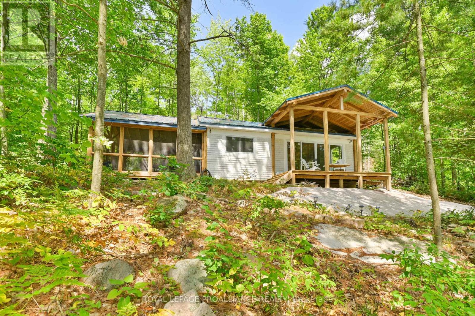 1780 MAZINAW LAKE in